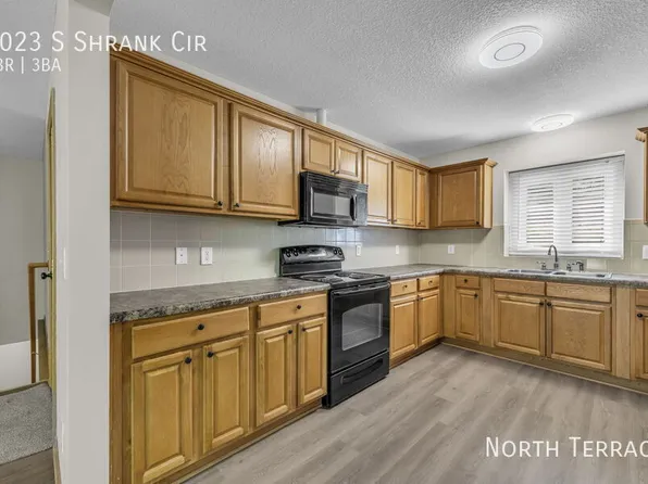 3023 S Shrank Rd, Independence, MO 64055