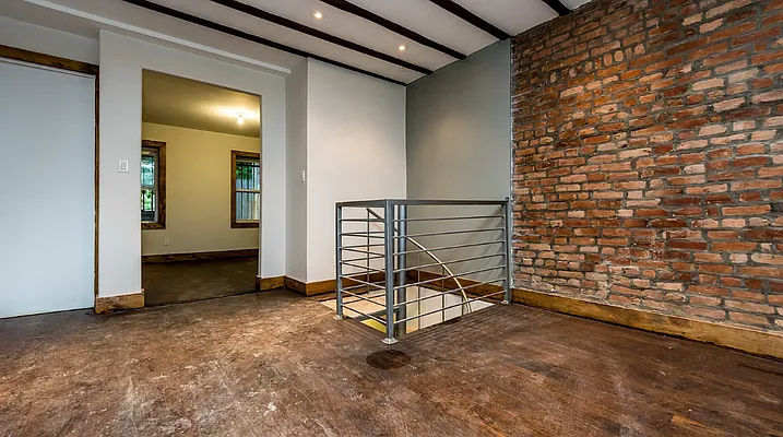 Rented by ABODE NYC LLC | media 24