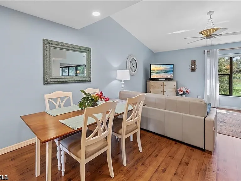 5890 Trailwinds Dr #522 — Photo 10