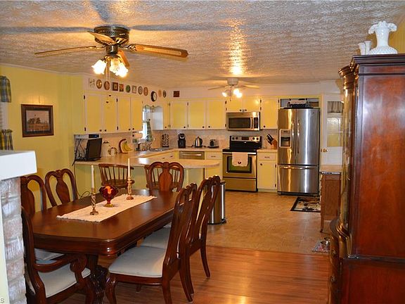 5th image of 211 Rawley Ave