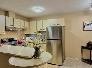 2722 S Edenwold Hts NW #22, Calgary, AB T3A3Y5