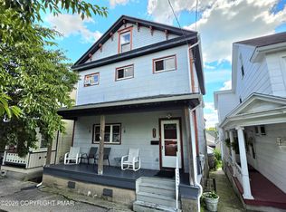 31 E Ludlow St, Summit Hill, PA 18250