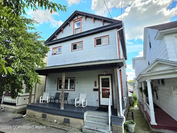 31 E Ludlow St, Summit Hill, PA 18250