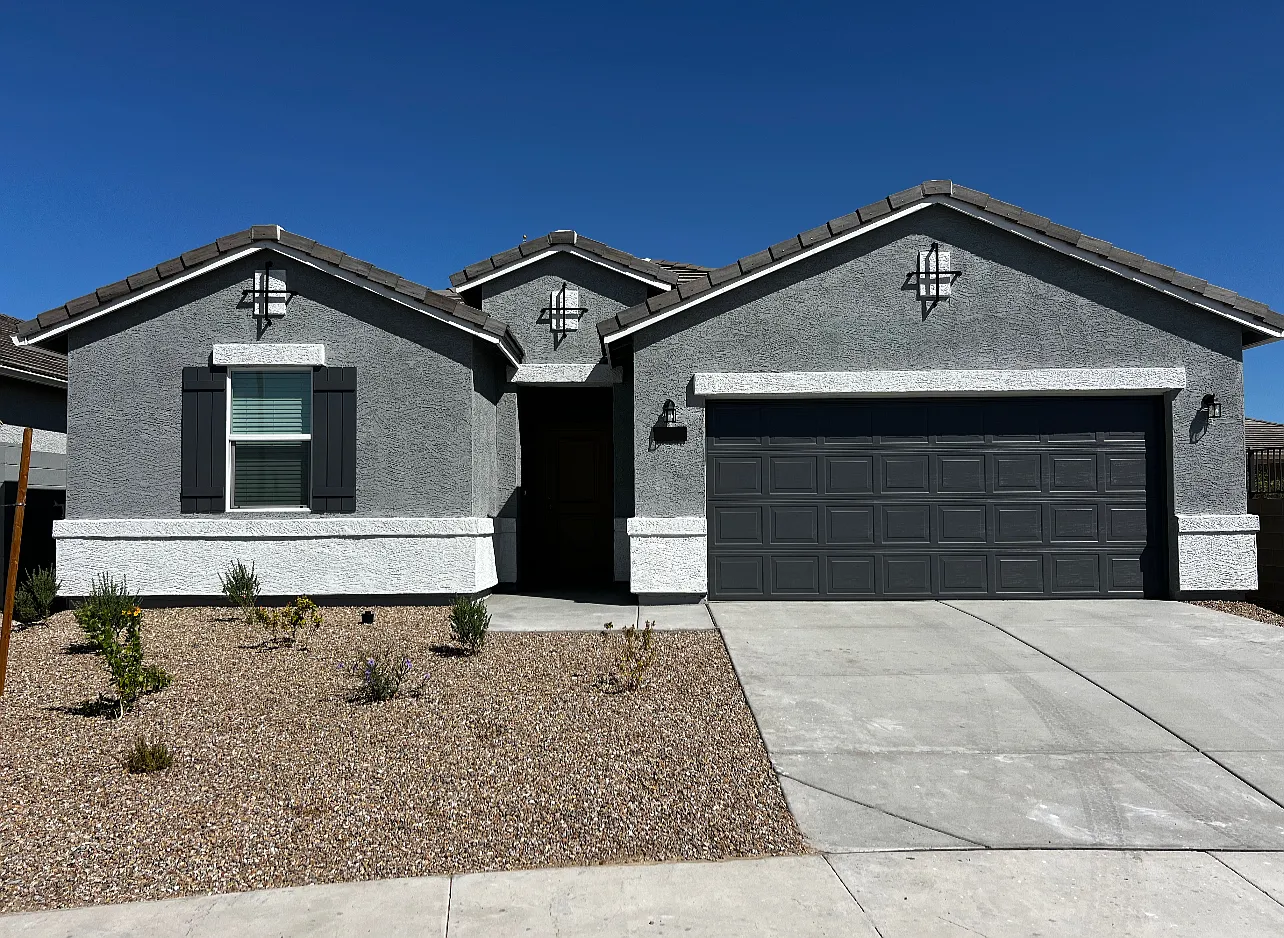 4 bed, 1639 sqft, $1,900 — Photo 1