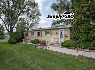 11325 140th St TRAILER 45, Davenport, IA 52804