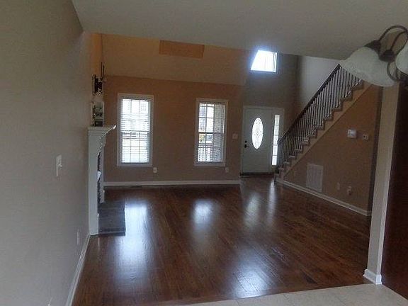 2nd image of 3462 Southwood Dr