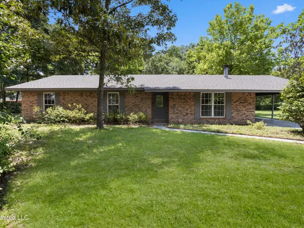 1700 Ladnier Rd, Gautier, MS 39553