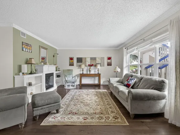 101 Greenbrier A, West Palm Beach, FL 33417