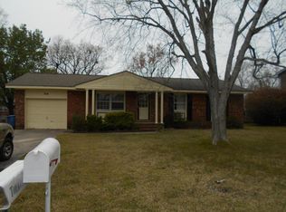 104 Valley Ct, Jacksonville, NC 28540