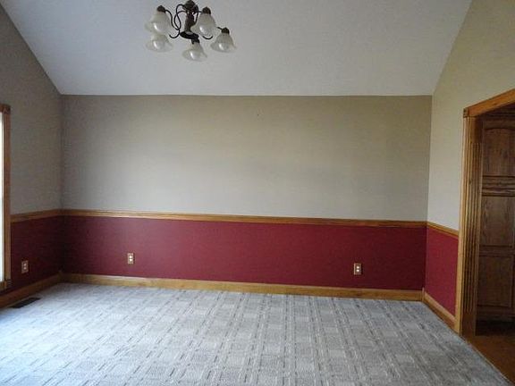 5th image of 167 Clay Ave