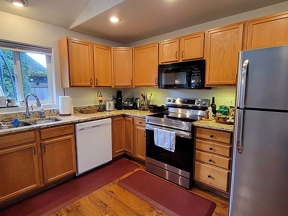 5th image of 3291 Osage St