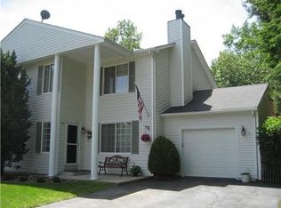 57 Governors Hl, West Warwick, RI 02893