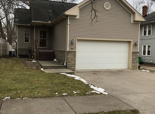 262 E Tuscarawas Ave, Barberton, OH 44203