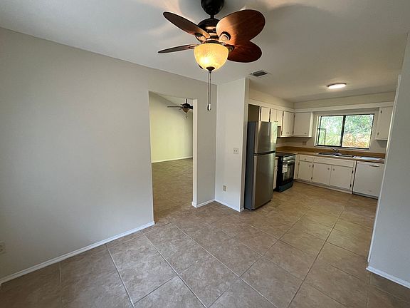 5th image of 805 Buckie Dr