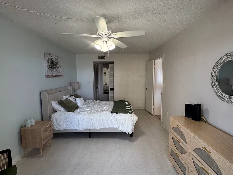 4550 Cove Cir #507 — Photo 23