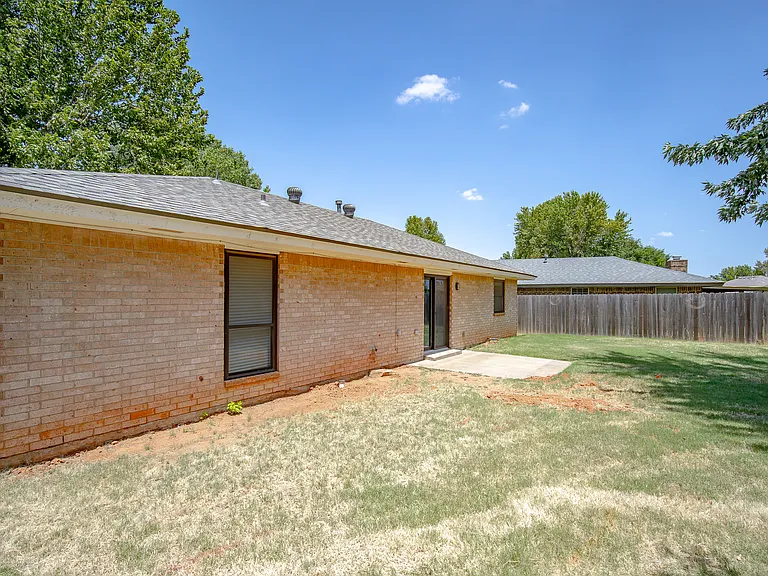 630 S Heights Dr — Photo 23