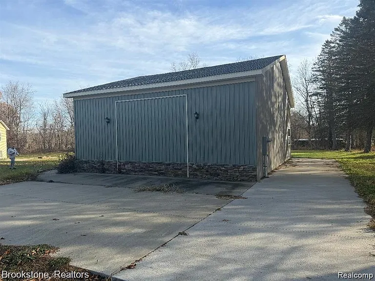 2248 Granger Rd — Photo 8