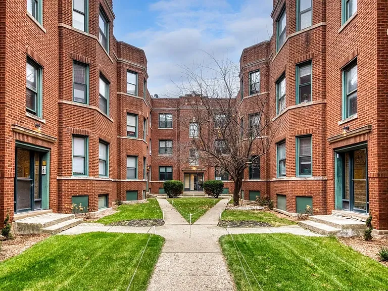 841 W Cornelia Ave #849-1N — Photo 1