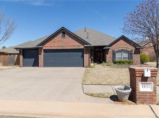 1811 Long Trl, Edmond, OK 73012