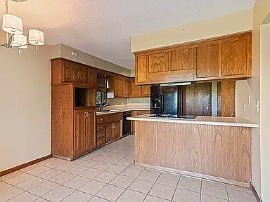 127 Grand Prairie Dr — Photo 5