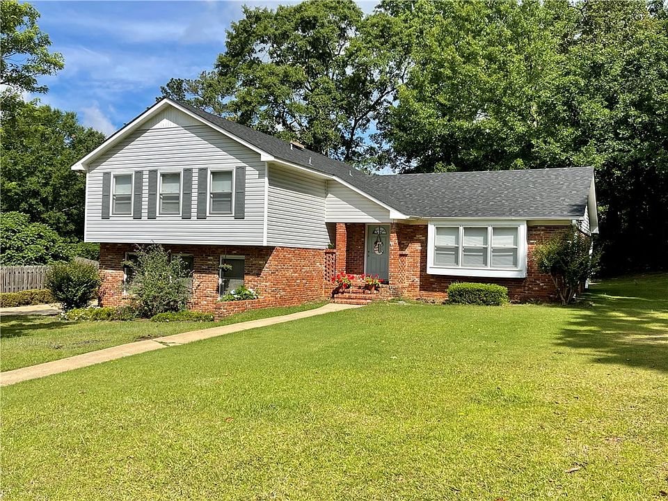 1st image of 1503 Northgate Dr