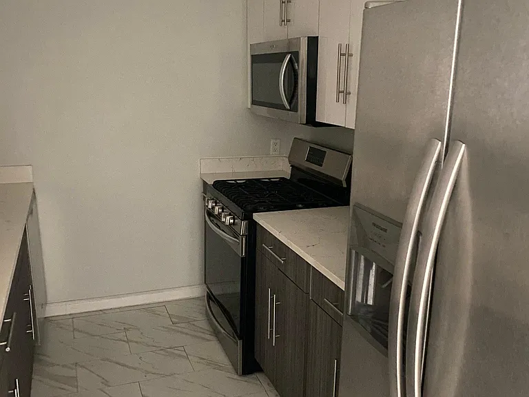 5 Grace Ave #3G — Photo 9