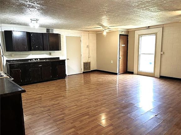 3rd image of 55 Malone Ave APT 2