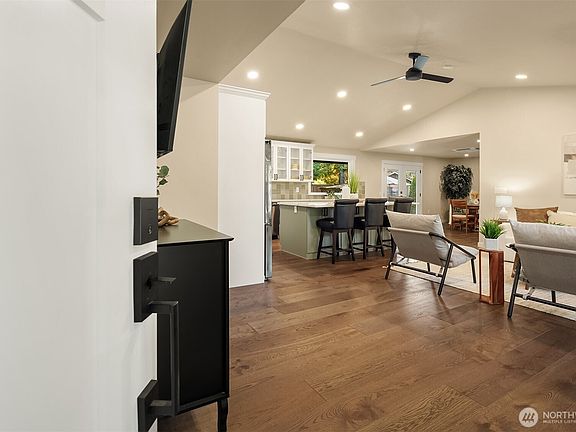 3rd image of 14528 247th Drive SE