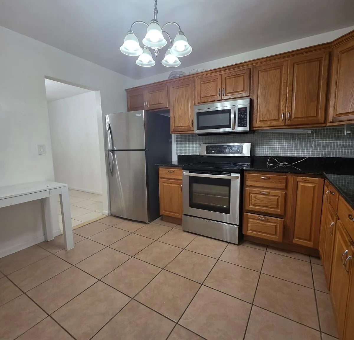 2 bed, 2.0 bath, 1055 sqft, $2,300 — Photo 2
