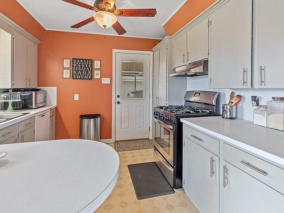 5th image of 1021 Garden Dr