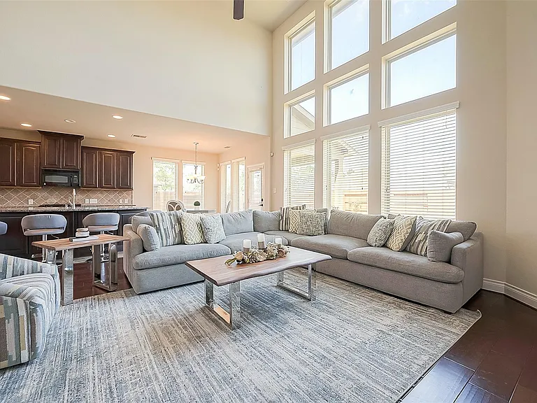 14113 Timber Bluff Dr — Photo 6