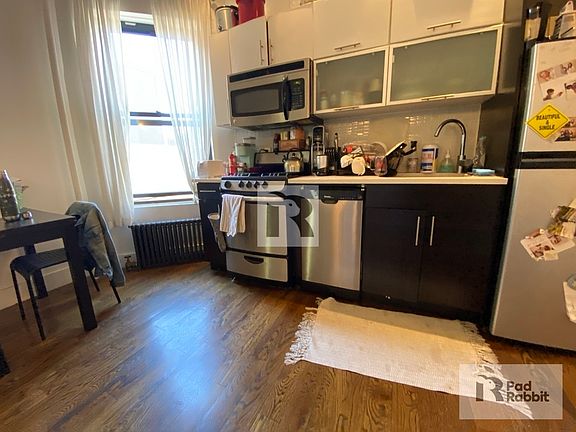 5th image of 778 Park Pl APT 16