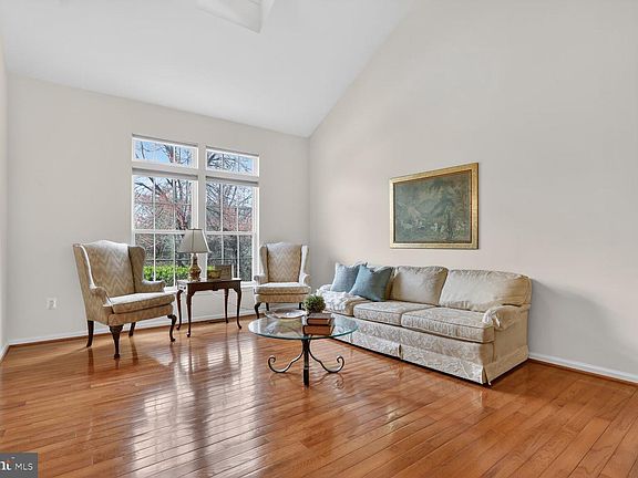 3rd image of 5904 Abrianna Way Unit B