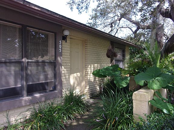 3rd image of 505 E Curlew Pl