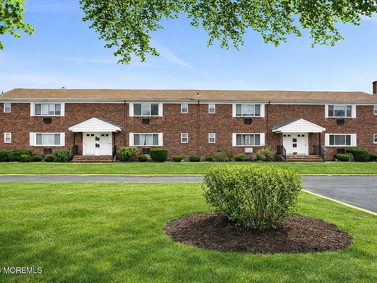 15 Azalea Ct — Photo 4