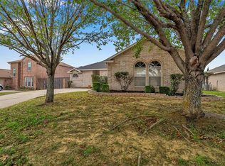 3805 Georgetown Dr, Sachse, TX 75048