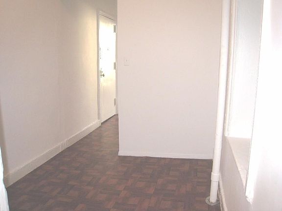 3rd image of 554 W 50th St APT 3FE