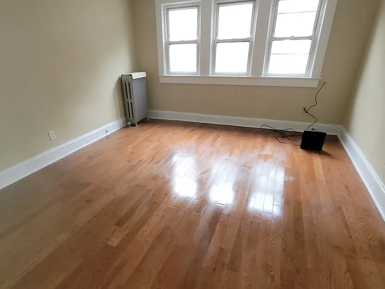 223 E Mountain Rd — Photo 5