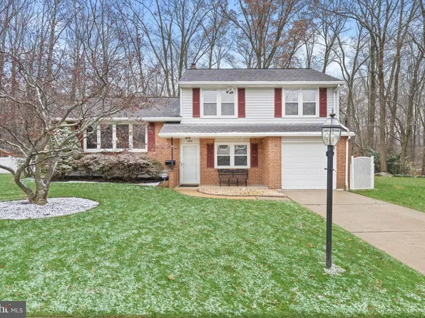 2020 Floral Dr, Wilmington, DE 19810