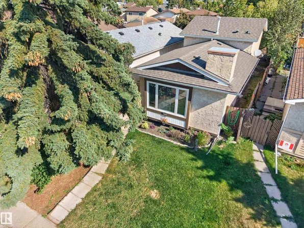 333 Kirkpatrick Cres NW, Edmonton, AB T6L 5C9