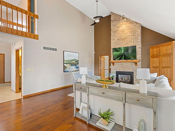 5th image of 51630 Pebble Brooke Dr