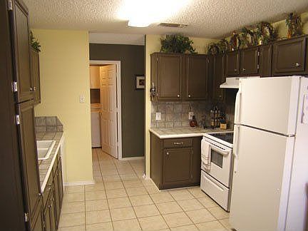 Updated Kitchen W/Tile counter tops 