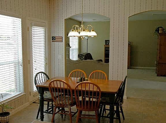 4th image of 534 Arcadia Dr