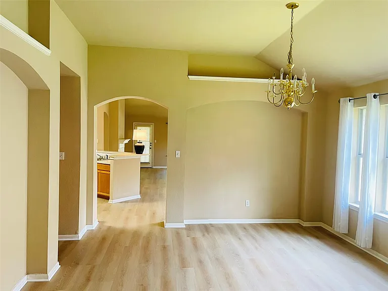5700 Lomita Verde Cir — Photo 2