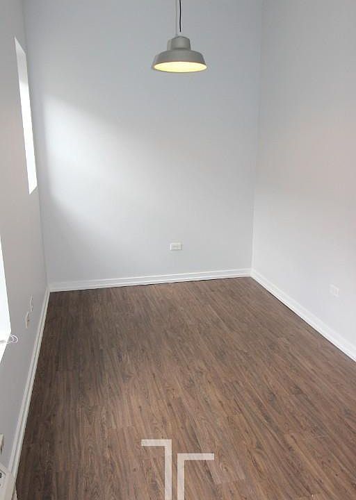 2nd image of 4876 N Magnolia Ave #202