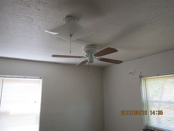 5th image of 21050 Crystal Ave