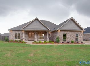 8061 Goose Ridge Dr, Owens Cross Roads, AL 35763