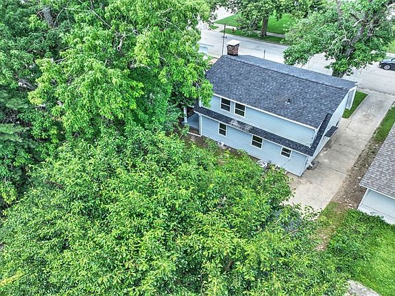 3rd image of 214 S Linden Ave