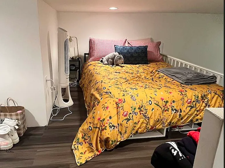 32 W 69th St #1B — Photo 5