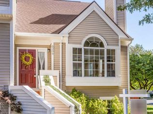 6206 Stonepath Cir, Centreville, VA 20120